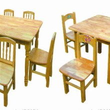  宁波市北仑宏伟工艺木制品厂 主营 各种款式木制儿童椅子